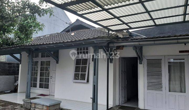 Rumah di Pinggir Jalan Raya Komplek di Antapani Kota Bandung  1