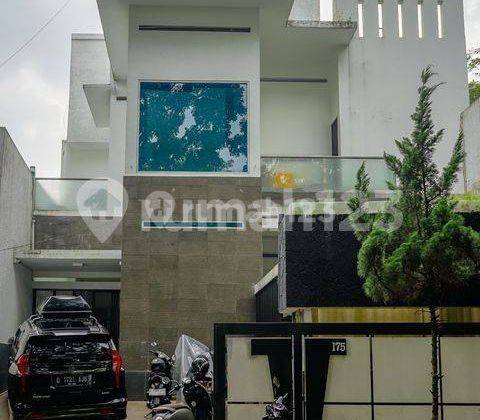 Rumah Villa Lux Full Furnish 3 Lantai Kolam Renang, di Cigadung 2