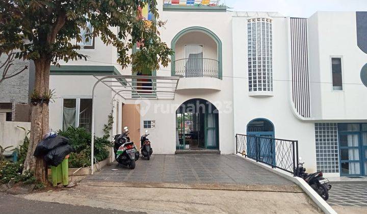 Rumah Villa, Ada Kolam Renang Dan Roof Top di Resort Dago Pakar 1