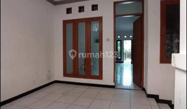 Rumah Terawat Harga Menarik Jarang Ada Di Dalam Komplek Antapani  2