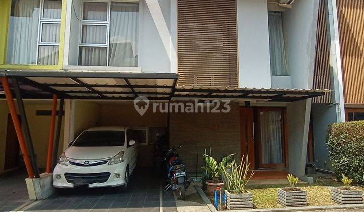 Rumah Cantik Di Komplek One Gate Sistem Di Cigadung 1