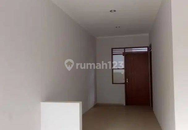 Rumah 2 Lantai Di Komplek Margahayu  2