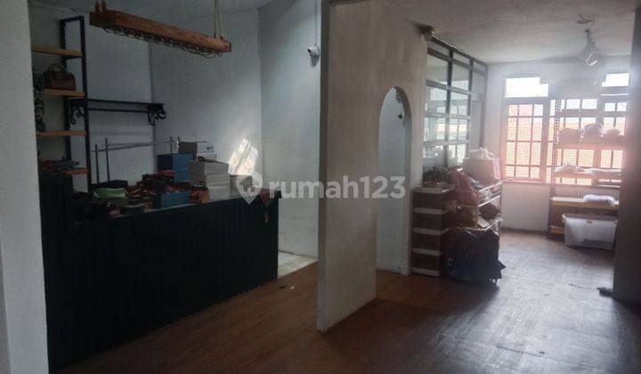 Rumah di Jalan Raya Sarijadi, Harga di Bawah Njop, Cocok Untuk Kantor Dan Usaha  2