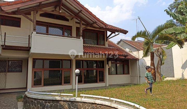 Rumah Lokasi Premium di Kompek Cigadung, Harga Negotiable 1