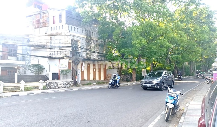 Ruko Siap Guna Cocok Untuk Kecantikan Salon Dan Klinik Pusat Kota 1