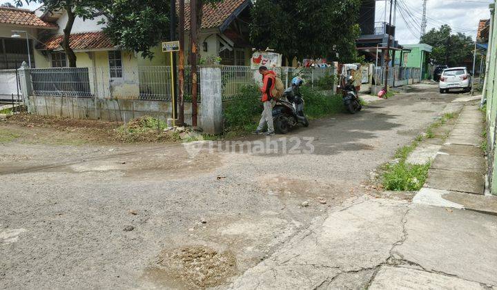 Rumah Lama, Harus Renovasi, Lokasi Strategis Didalam Komplek  1