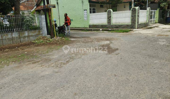 Rumah Lama, Harus Renovasi, Lokasi Strategis Didalam Komplek  2