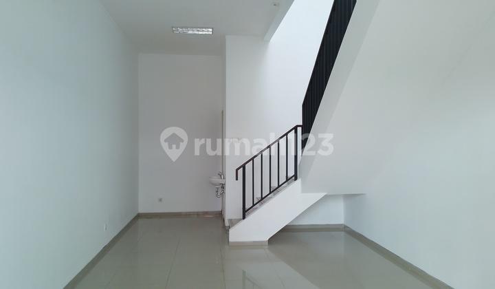 Ruko siap huni lokasi di Fresh Mart Bintaro Tangerang Selatan Ruko 4