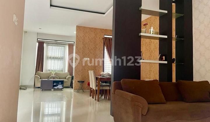 Modern House with a strategic and premium location in Menteng Bintaro. 2