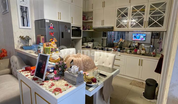 Rumah Cantik 2½ Lantai di Ciputat Dalam Cluster SHM Lokasi Strategis 2