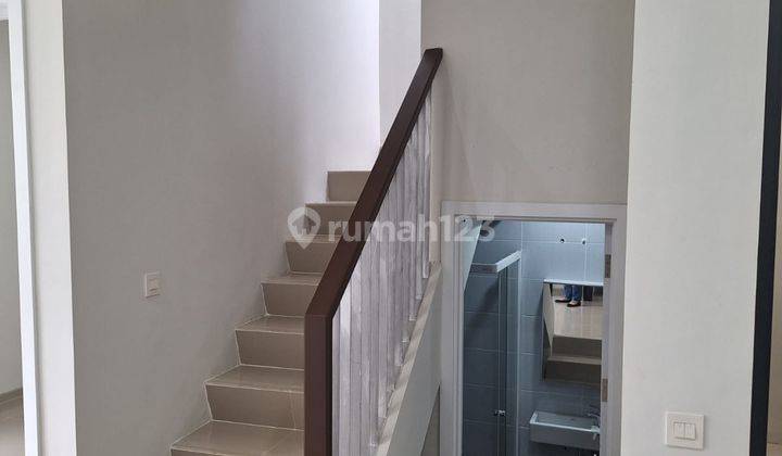 Rumah Modern Minimalis Yang Nyaman Dan Siap Huni Di U Ville Bintaro Jaya 2