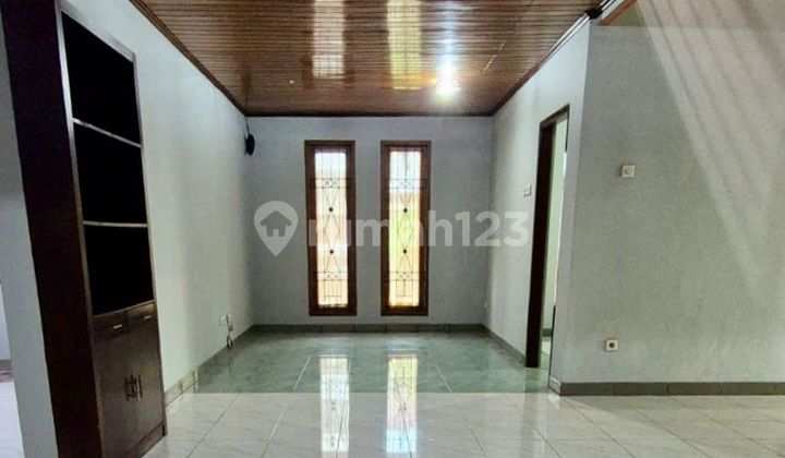 Ready-to-Occupy House in Bintaro Jaya, HOOK Position, SHM Letter, 3+1 Rooms and 1+1 KM @Bintaro Sector 9 2