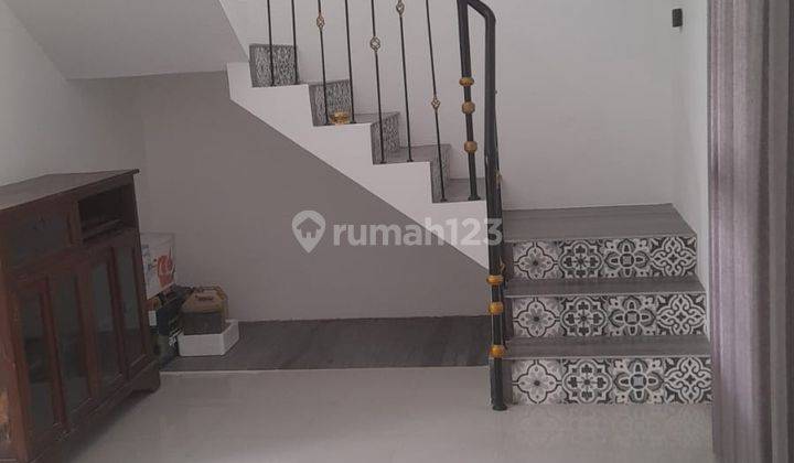 Rumah Modern Siap Huni dengan Lingkungan Asri di Bintaro Sektor 3 2