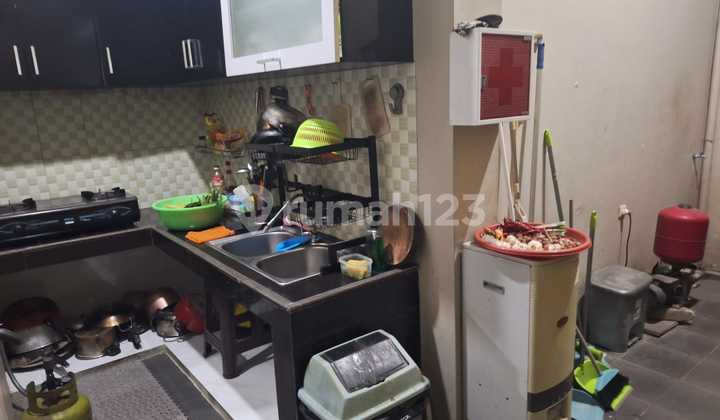 Luxury 3-Storey House at Bukit Golf Cibubur Housing Complex Luxury 3-Storey House at Bukit Golf Cibubur Housing Complex