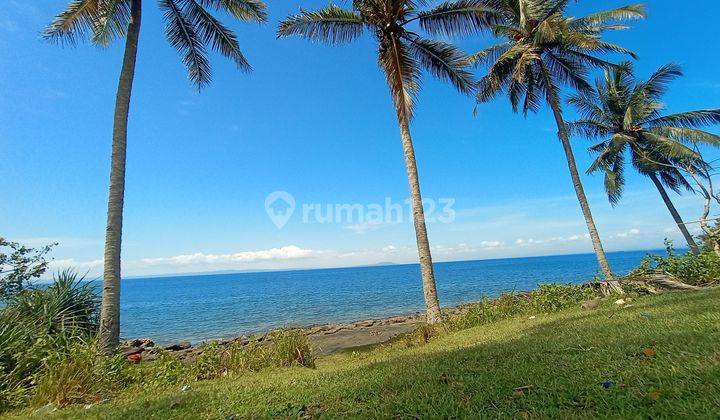 Tanah di Pantai Cupel  21650 m² beachfront  2