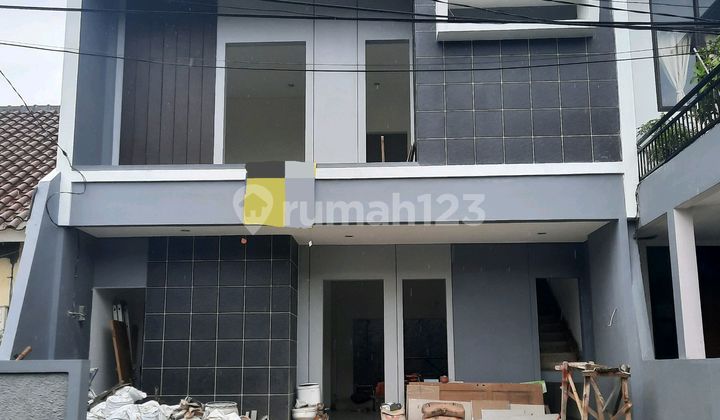 Melati Mas B S D- Rumah 3 Lantai (2 Lantai + Attic)