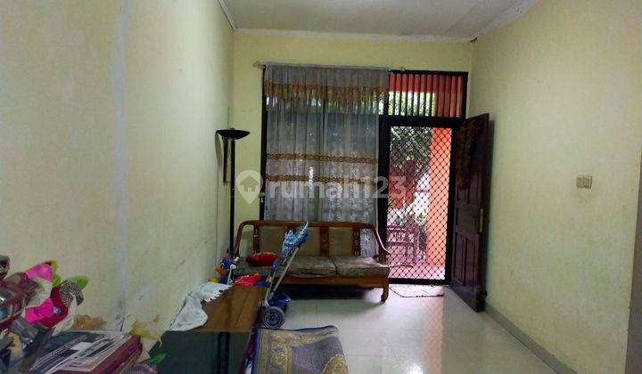 Rumah tanah besar hitung tanah saja di Melati Mas 2