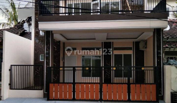 Rumah baru minimalis modern 2 lantai di Melati Mas 1