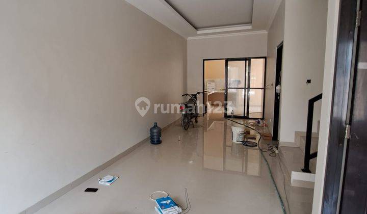 Rumah baru minimalis modern 2 lantai di Melati Mas 2