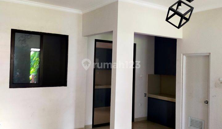 Rumah siap huni minimalis 2 lantai di Melati Mas 2