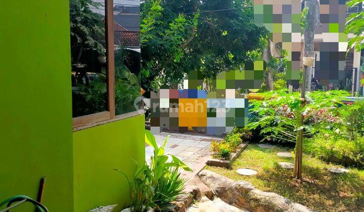 Rumah siap huni Hoek 2 1/2 lantai di Melati Mas 1