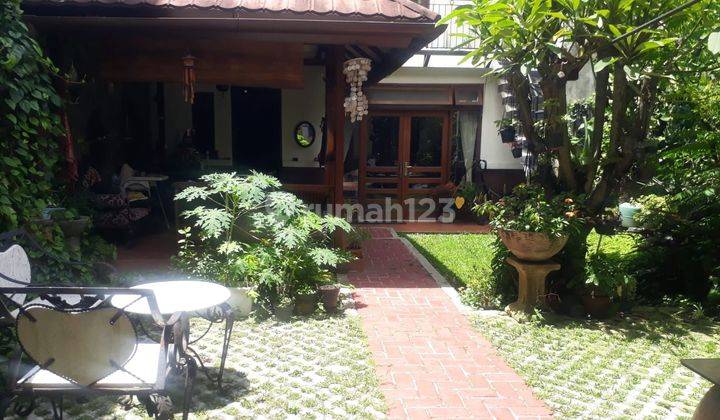 Rumah siap huni depan taman di Melati Mas 1