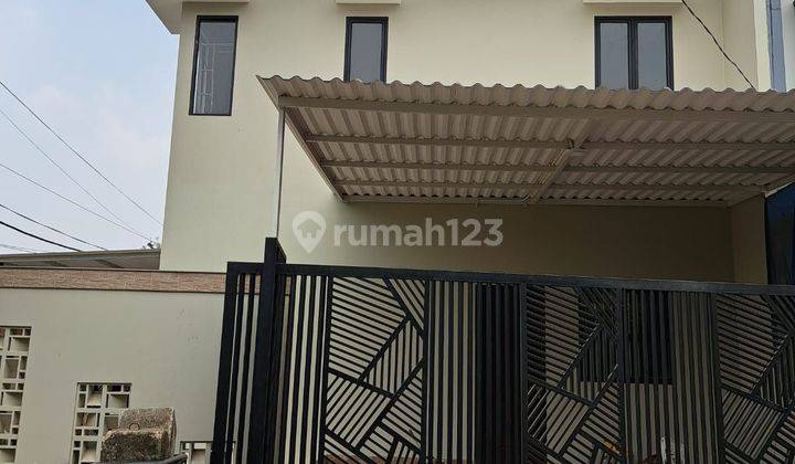 Rumah baru hoek minimalis 2 lantai di Melati Mas 1