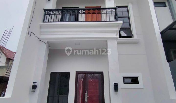 Rumah 2 lantai di Melati Mas 1