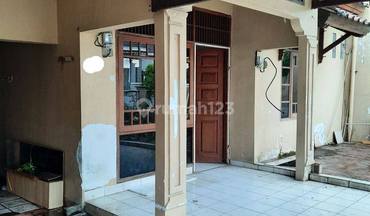 Rumah 1 lantai butuh renovasi di Melati Mas 1