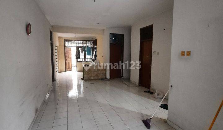 Rumah 1 lantai butuh renovasi di Melati Mas 2