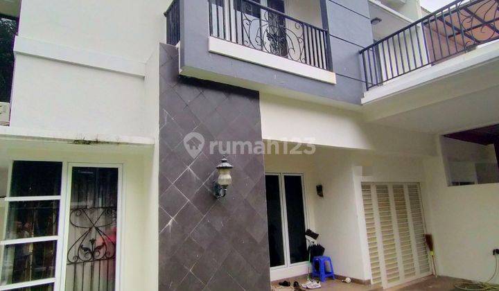 Rumah siap huni 2 lantai Furnished di Serpong 2