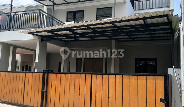 BSD Kencanaloka - Minimalist 3-Story House 2