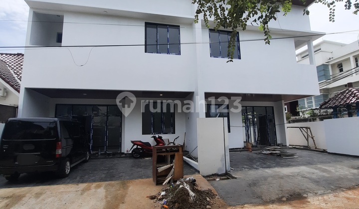 Melati Mas B S D- Rumah 2 1/2 Lantai Jalan Lebar