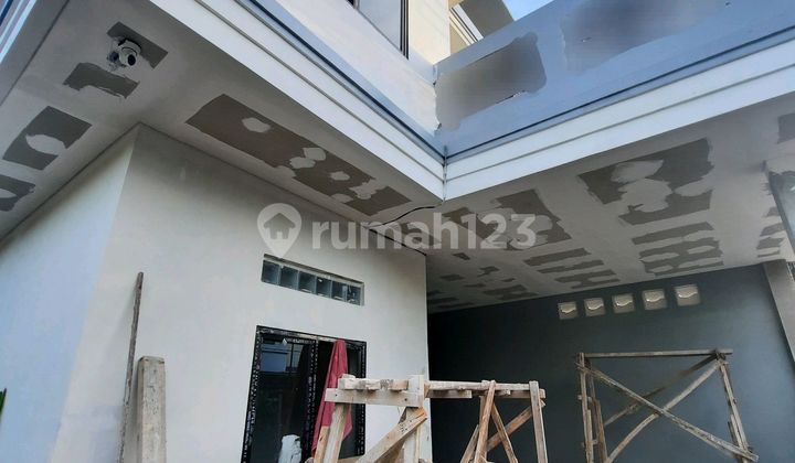 Melati Mas B S D- Rumah 2 1/2 Lantai Minimalis
