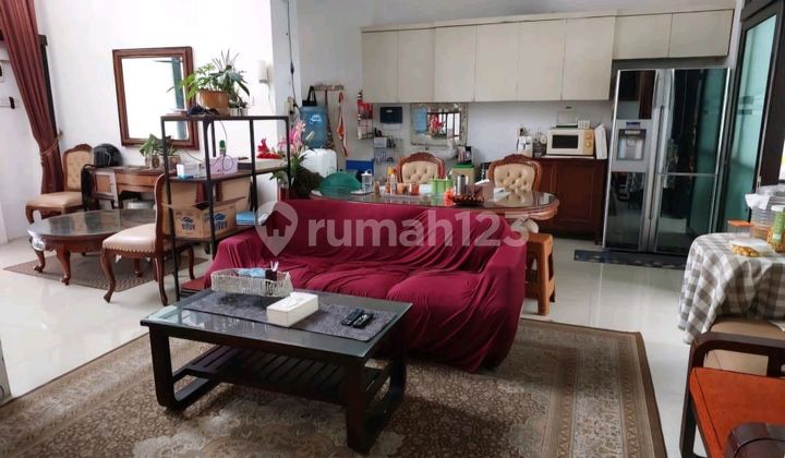 B S D Kencana Loka- Rumah 2 Lantai Siap Huni