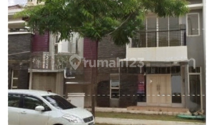 Charming House in Puri Mansion