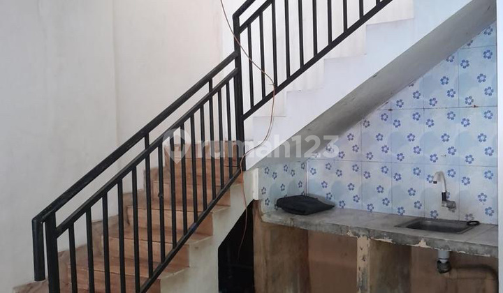 D I S E W A Rumah  di Kavling DKI Meruya Utara 3