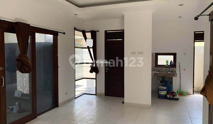 D I J U A L Rumah Cantik di Perumahan, Ungasan, Bali 2