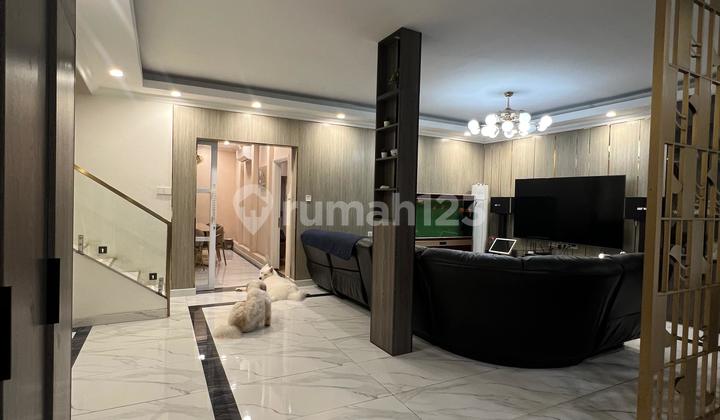 Dijual Cepat Rumah Cantik. Renovasi. di Puri Mansion 2