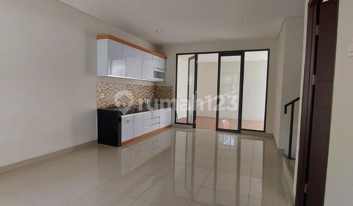 Dijual Rumah Cosmo Estate Full Renovasi Lippo Cikarang 2
