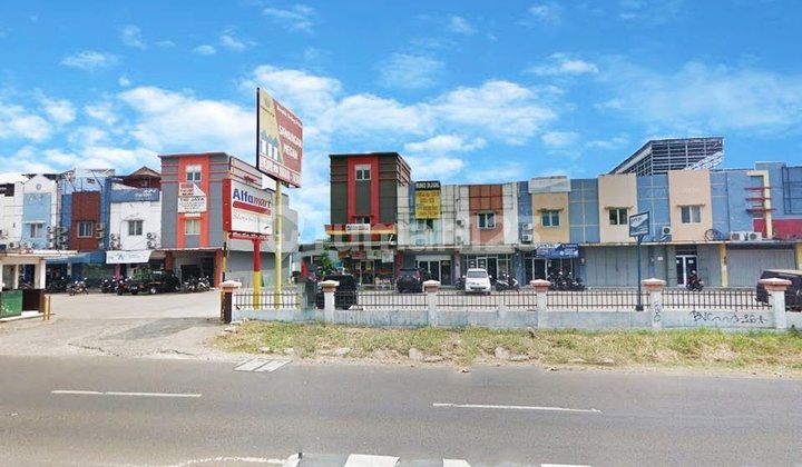 Attached Shm-Certified Row House, Move-In Ready, 2.5 Floors, Sawangan, Depok.