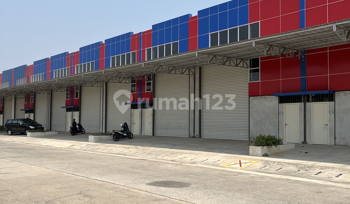 FOR RENT: MODERN WAREHOUSE READY TO USE, 1 MINUTE TO TOLL ROAD ACCESS