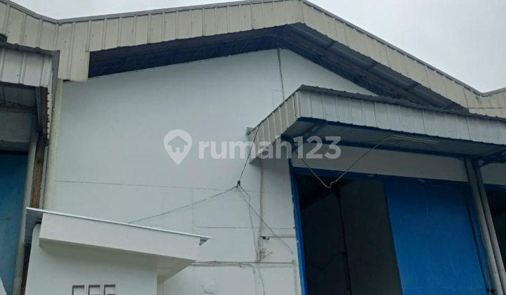 FOR RENT: WAREHOUSE WITH RACKING NEAR CINERE - SERPONG TOLL ROAD ACCESS
