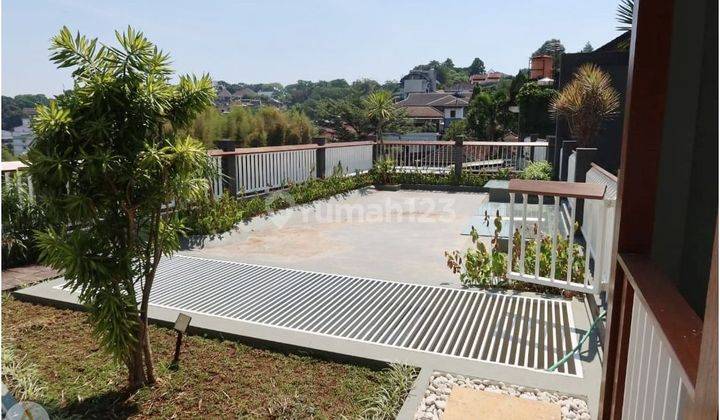 Dijual Rumah Mewah Area Ciumbuleuit + Swimming Pool Full Furnished 2