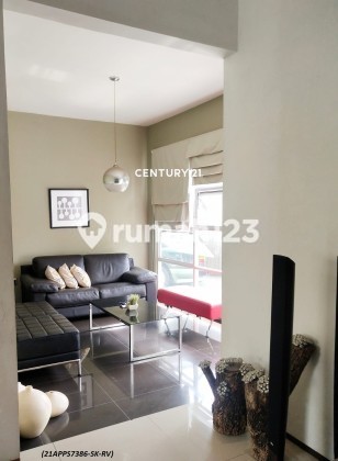 Dijual Rumah Minimalis dengan Sirkulasi Udara Bagus Ada Halaman Belakang Luas bisa Utk Pool di Bintaro Sektor 9 2