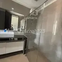 Dijual Rumah Siap Huni  Rapi Di Kebayoran Bintaro 2