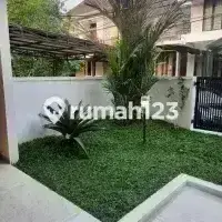 Rumah 2 Lantai Bagus Unfurnished SHM di Bintaro Jaya Sektor 5 1