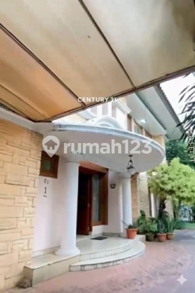 Dijual Rumah Hook, dengan Kolam Renang di Sektor 1 Bintaro Jakarta Selatan 2