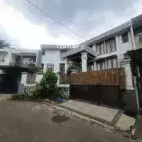 Rumah Siap Huni Bintaro Jaya Ada Swimming Pool Sirkulasi Bagus 1