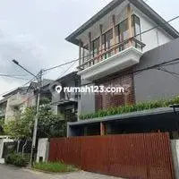 Rumah Brandnew Ada Swim Pool, Lift 3.5 Lantai di Pondok Indah 1